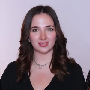 Meet your Posher, Stephanee